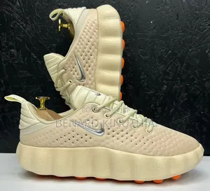 Nike Mind 002