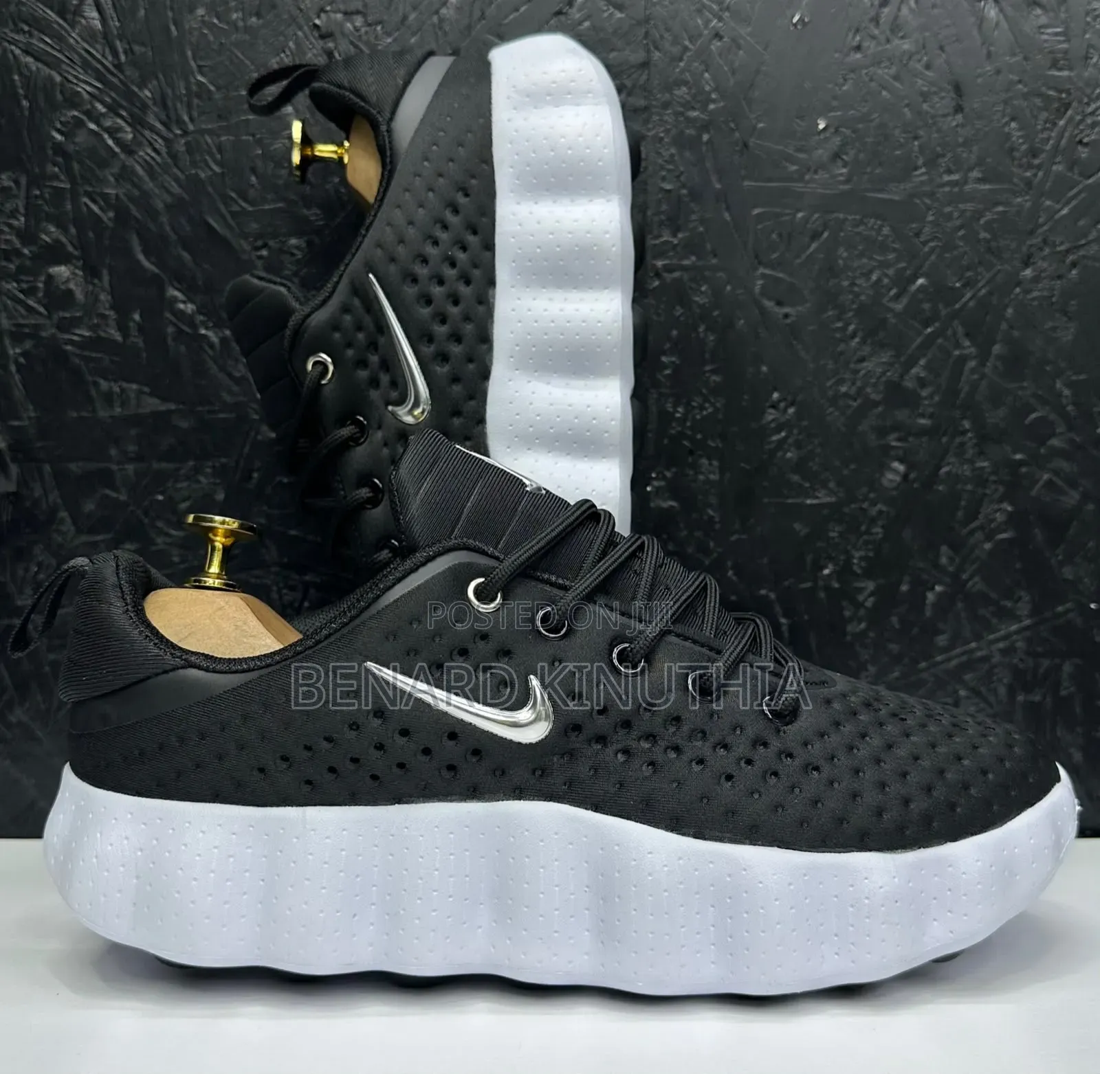 Nike Mind 002
