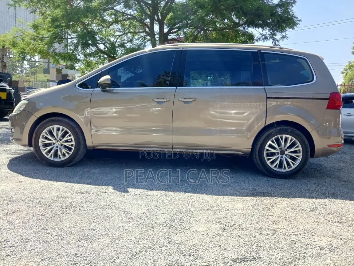 Volkswagen Sharan 2014 Gold