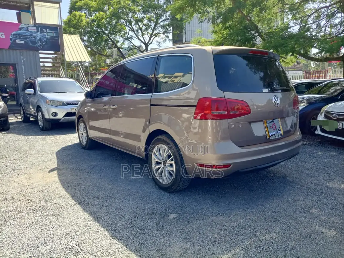 Volkswagen Sharan 2014 Gold