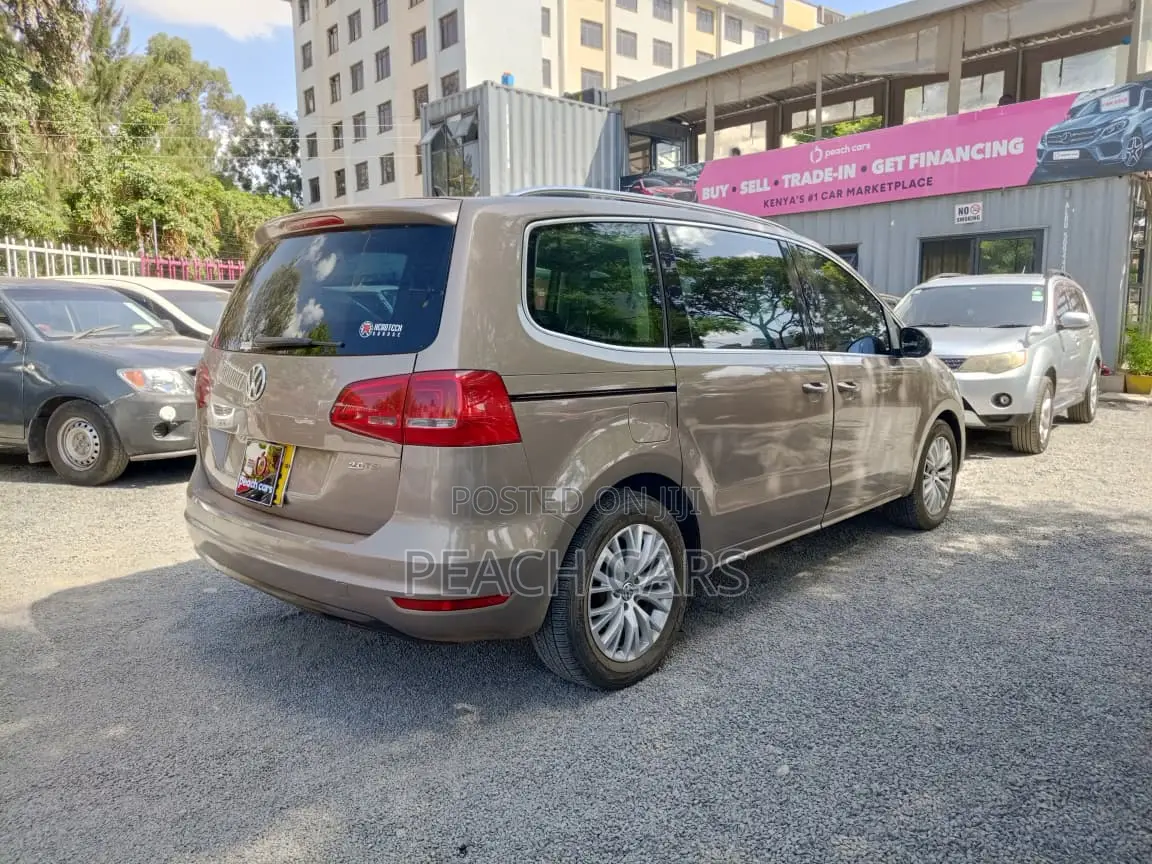Volkswagen Sharan 2014 Gold