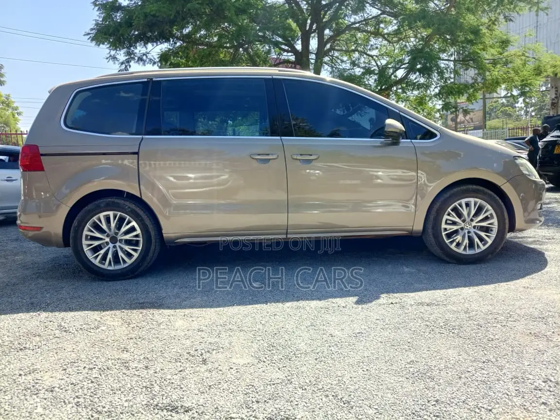 Volkswagen Sharan 2014 Gold