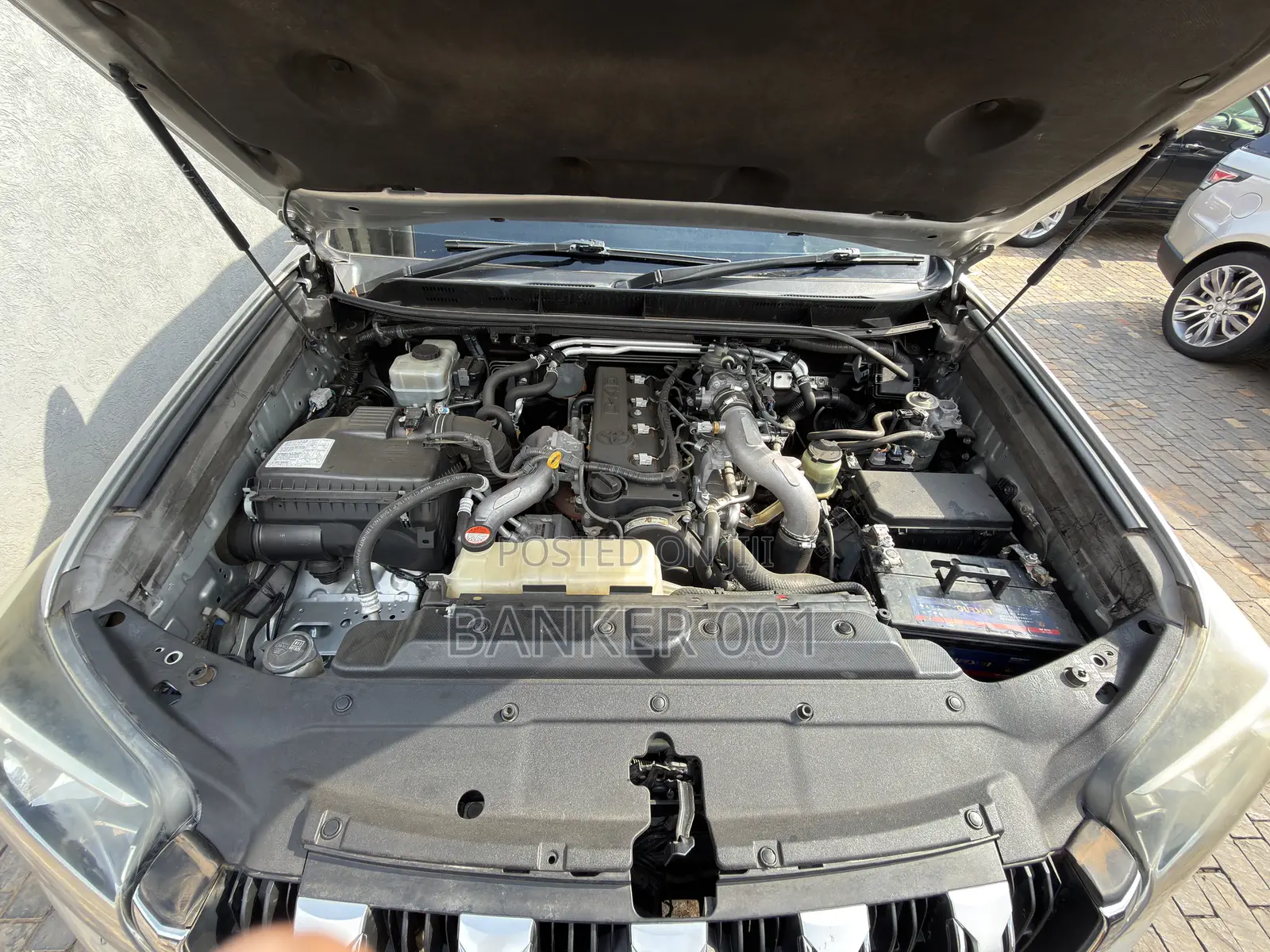 Toyota Land Cruiser Prado 2016 Silver