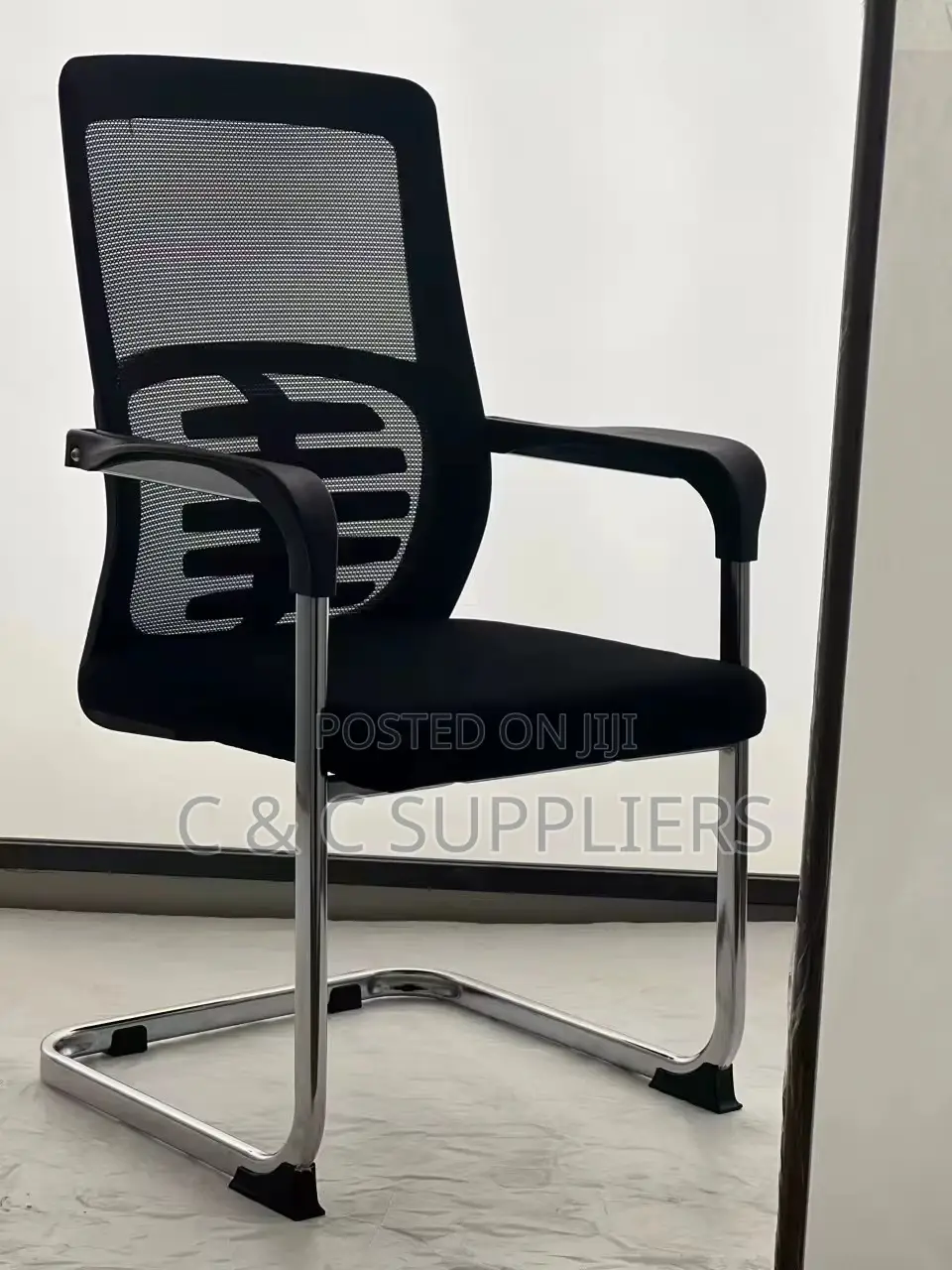 Office Mesh Breathable Visitor's Chair.