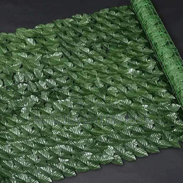 Realistic Artificial Leaf Privacy Fence - thumbnail 2