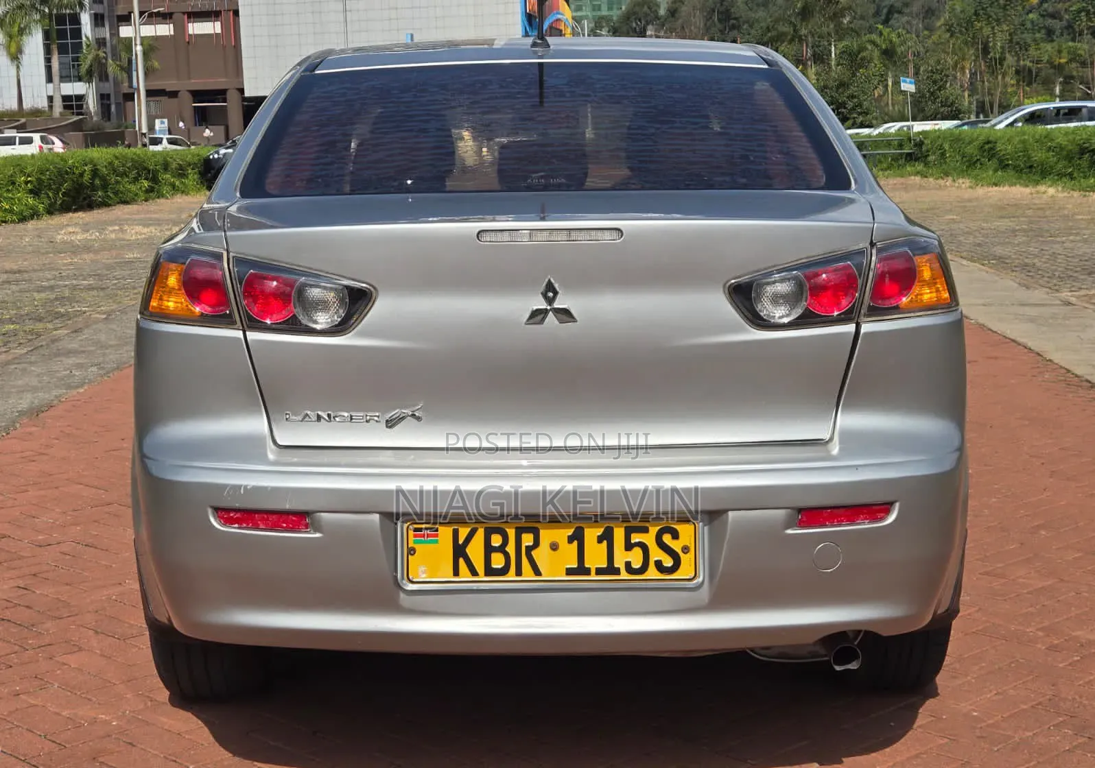 Mitsubishi Lancer 2011 Gold