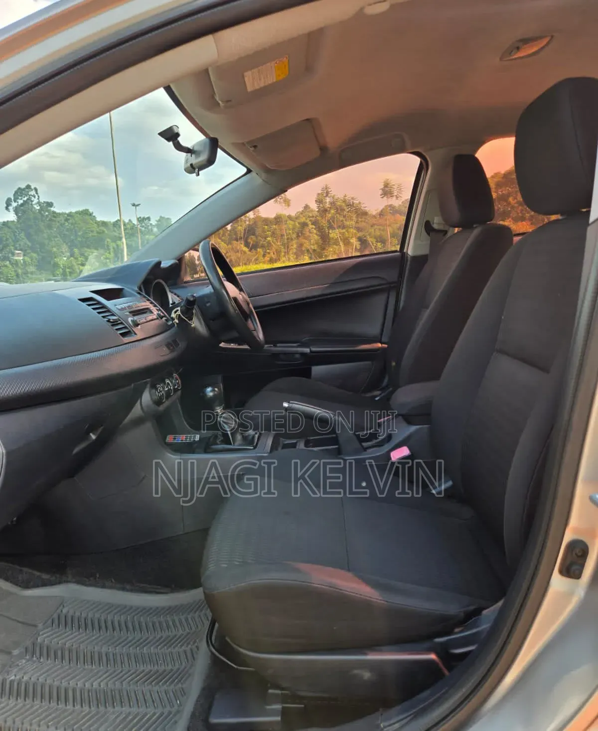 Mitsubishi Lancer 2011 Gold