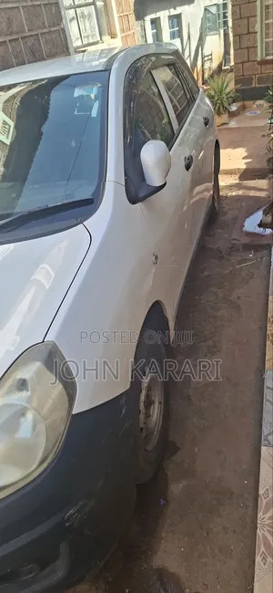 Nissan Advan 2015 White