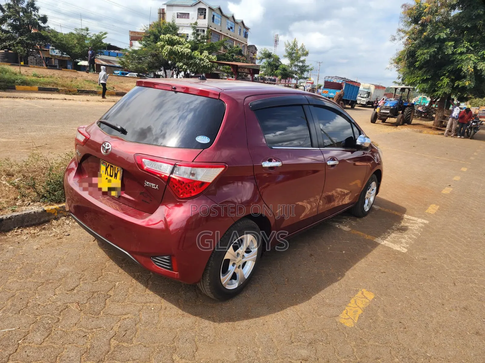 Toyota Vitz 2019 Red