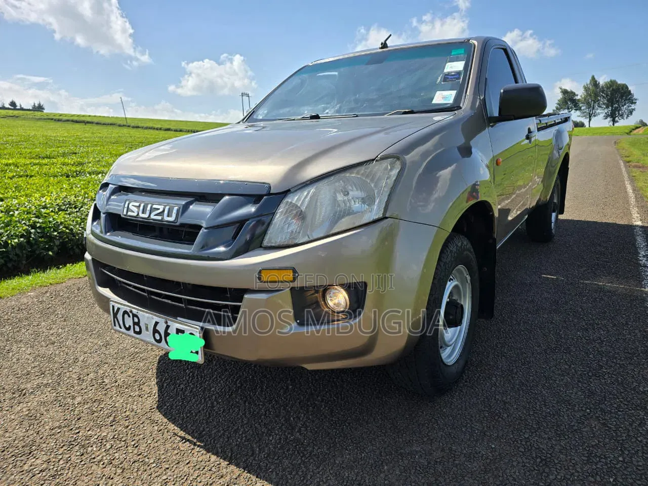Isuzu D-MAX 2015 Green