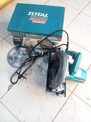 Total Circular Saw 2200w
