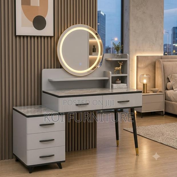 Dressers; Classic Bedroom Elegant Dressing Vanity Table - thumbnail 4