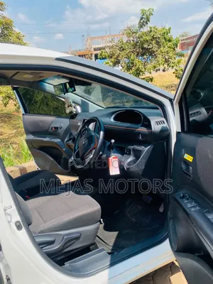 Toyota Sienta 2017 White