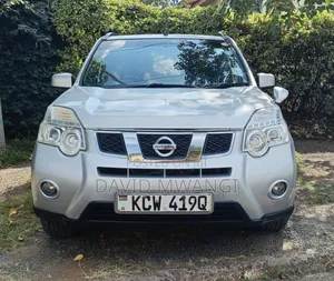 Nissan X-Trail 2011 Silver
