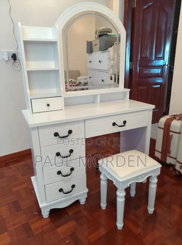 Dressing Set Dressing Vanity Available - thumbnail 2