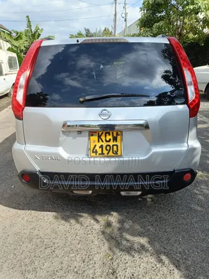 Nissan X-Trail 2011 Silver