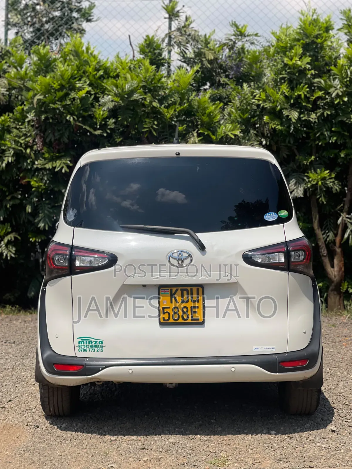 Toyota Sienta 2020 White