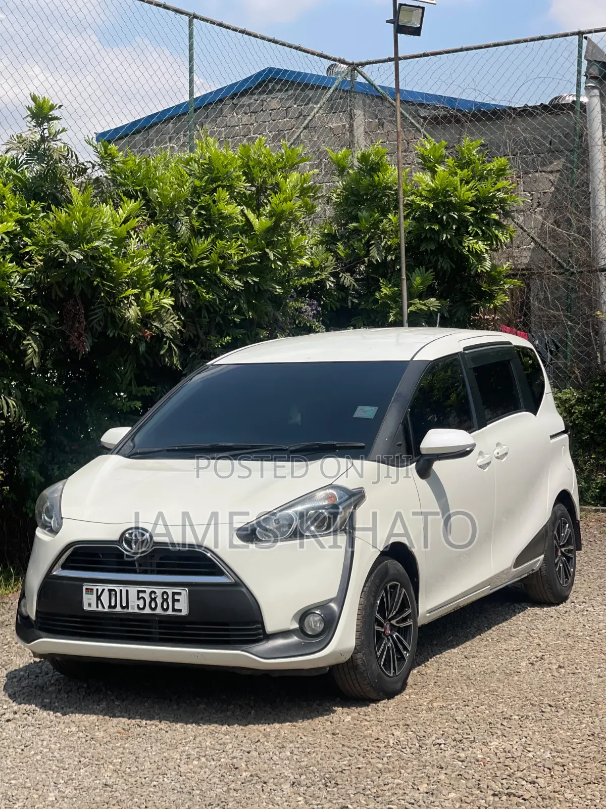 Toyota Sienta 2020 White