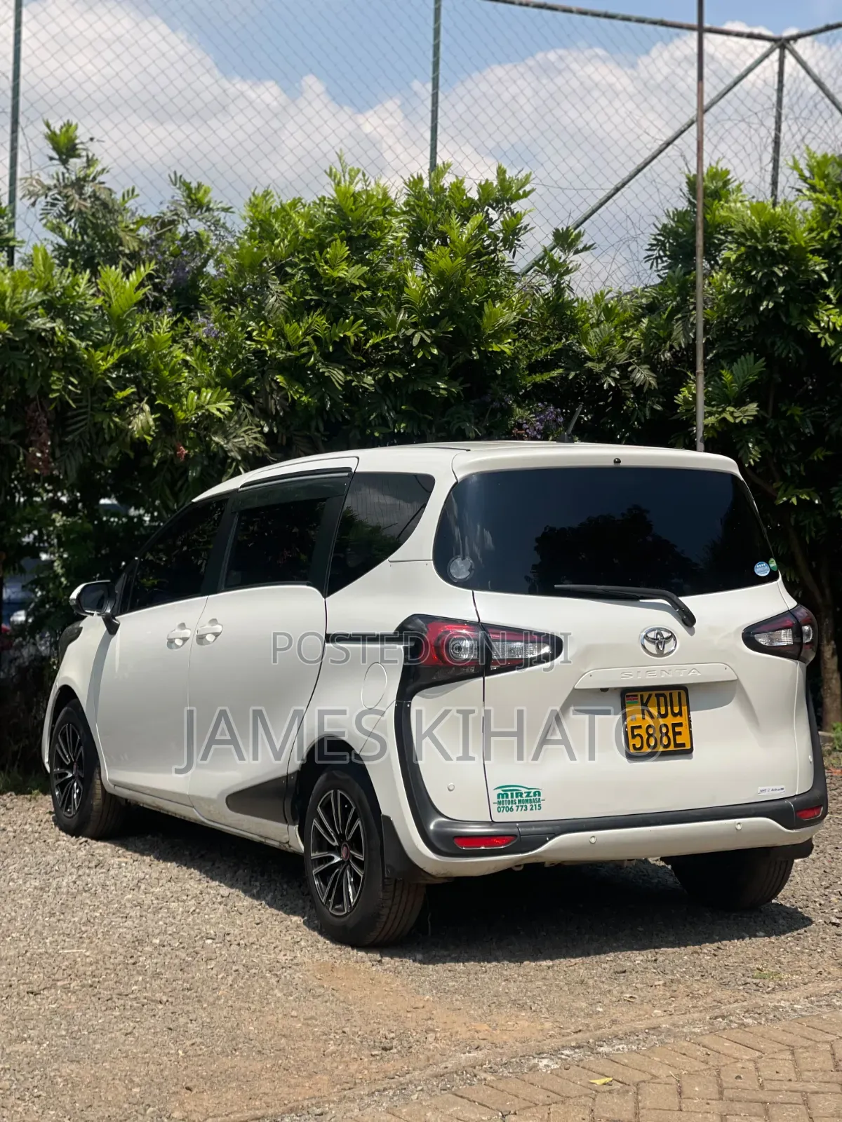 Toyota Sienta 2020 White