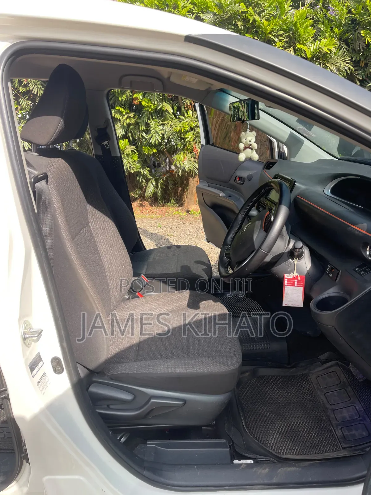 Toyota Sienta 2020 White