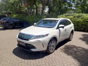 Toyota Harrier 2018 White