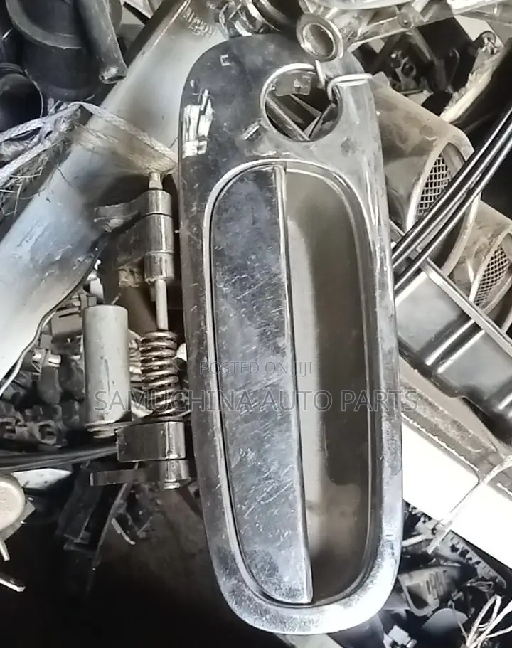 Outer Handle Chrome for Toyota Premio Nyoka {Front Left}