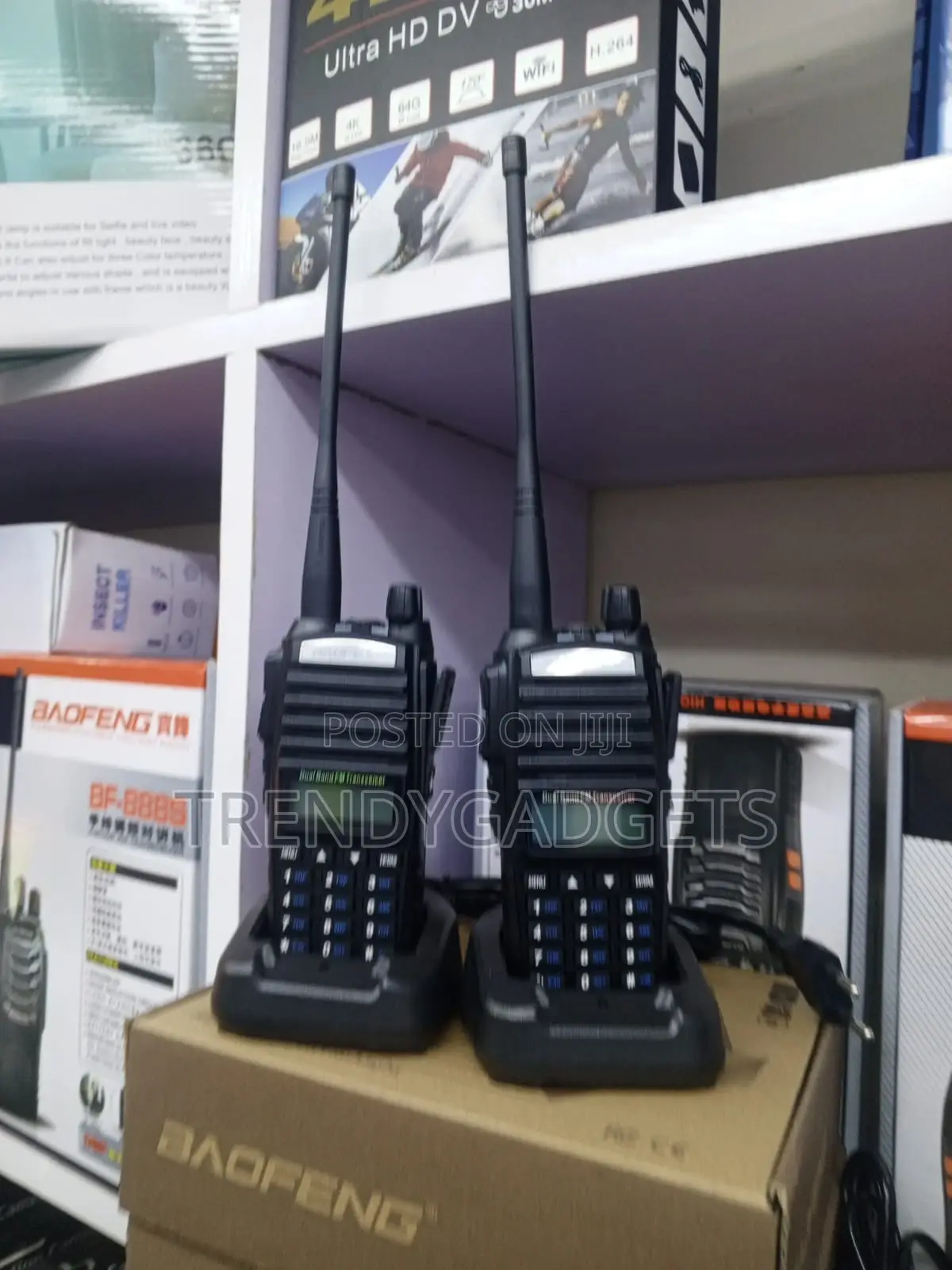 Baofeng Uv-82 Dual-band Walkie-talkie, Two Handheld Two-way Radios