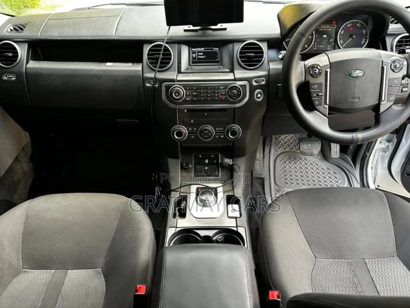 Land Rover Discovery 2013 White