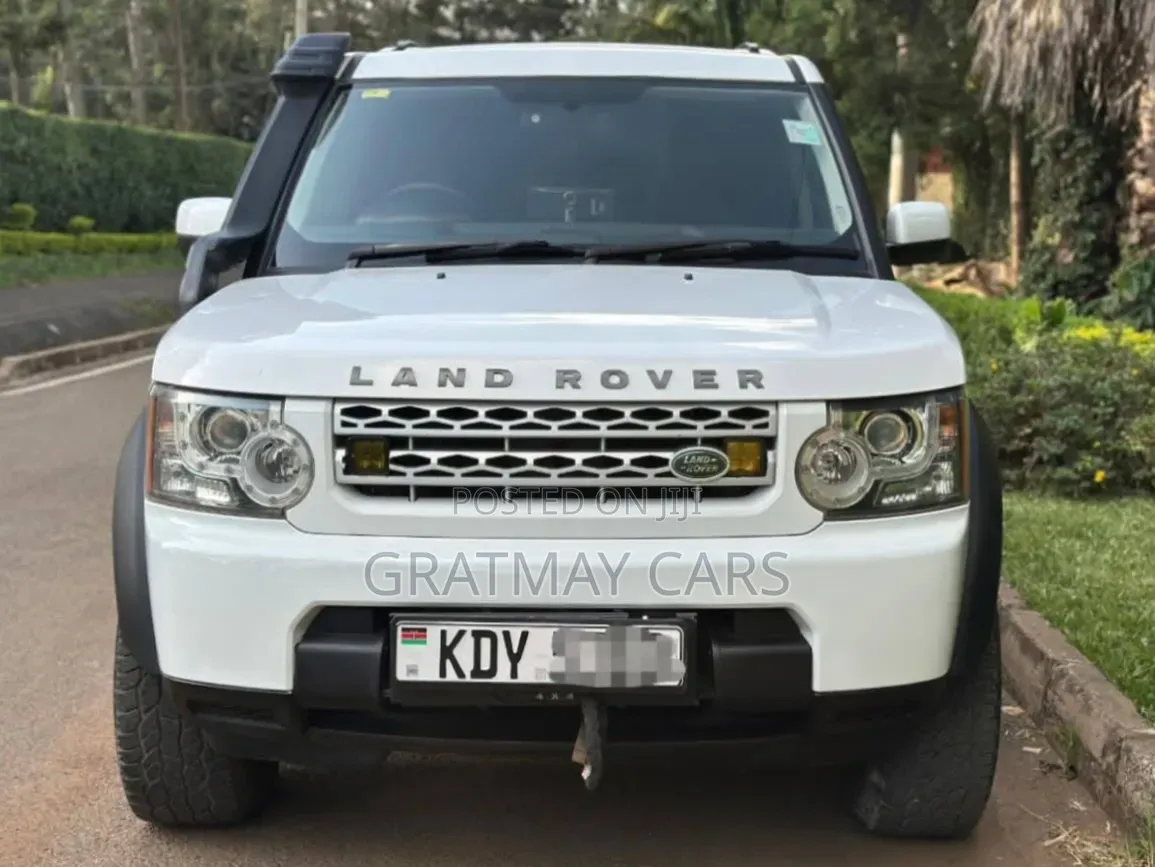 Land Rover Discovery 2013 White