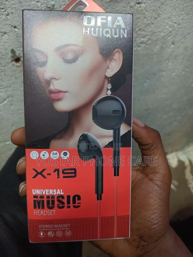 Ofia Huiquin Wired Earphones