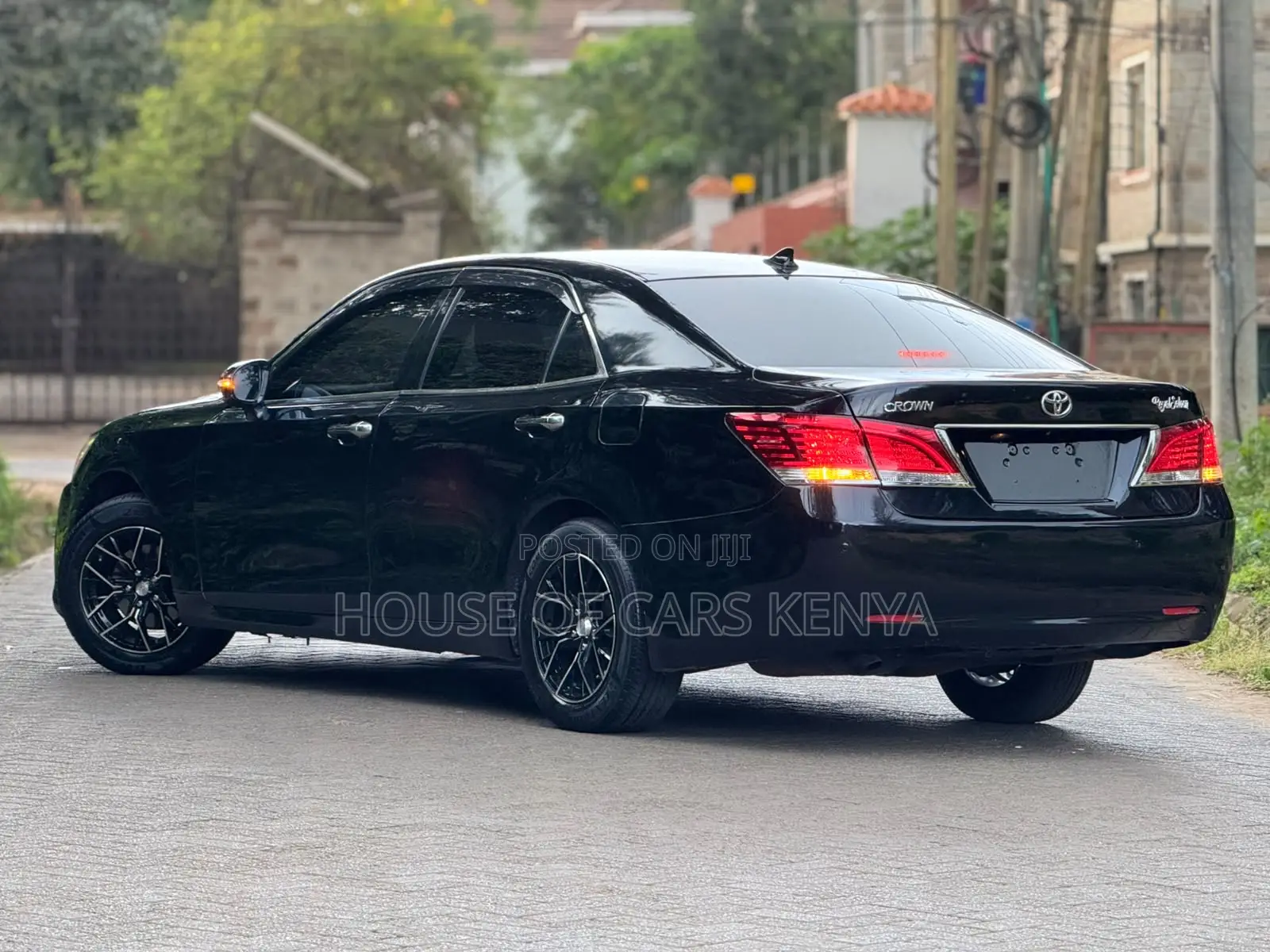 Toyota Crown 2013 Black