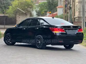 Toyota Crown 2013 Black