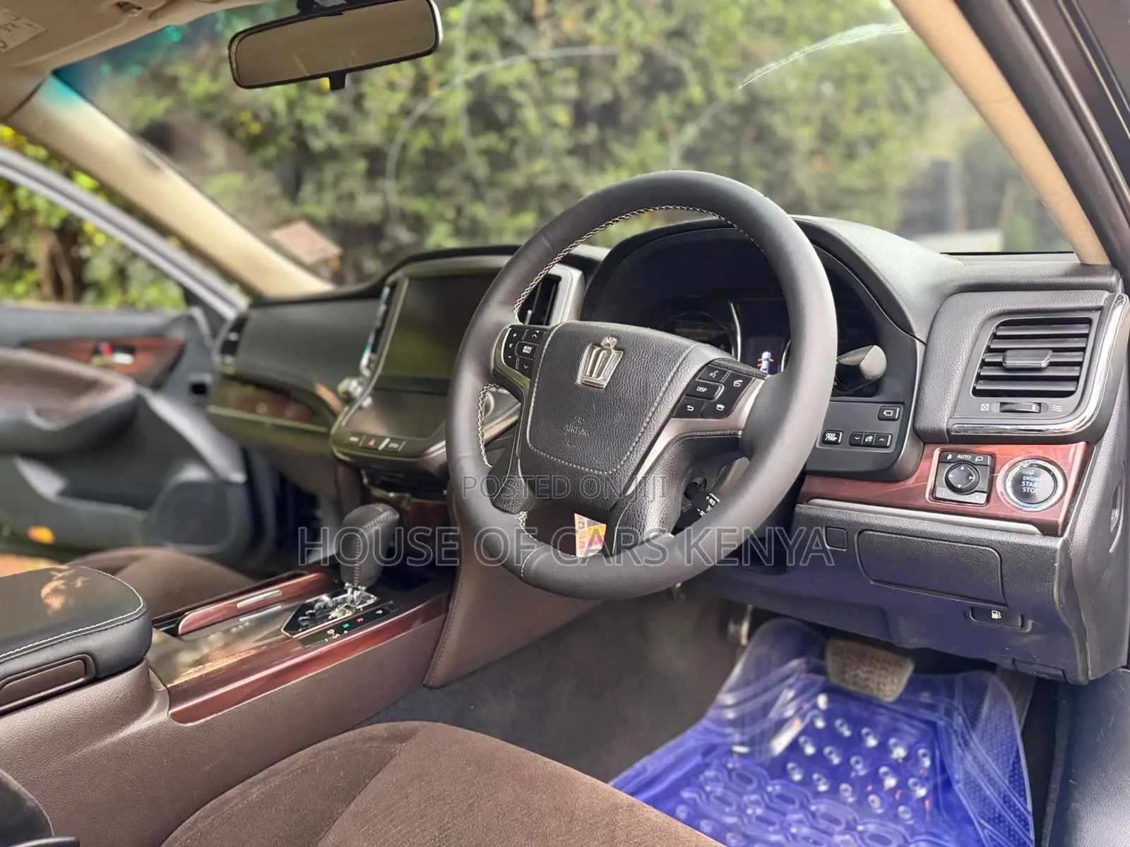 Toyota Crown 2013 Black
