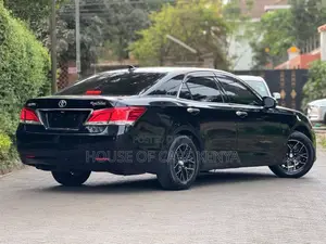 Toyota Crown 2013 Black