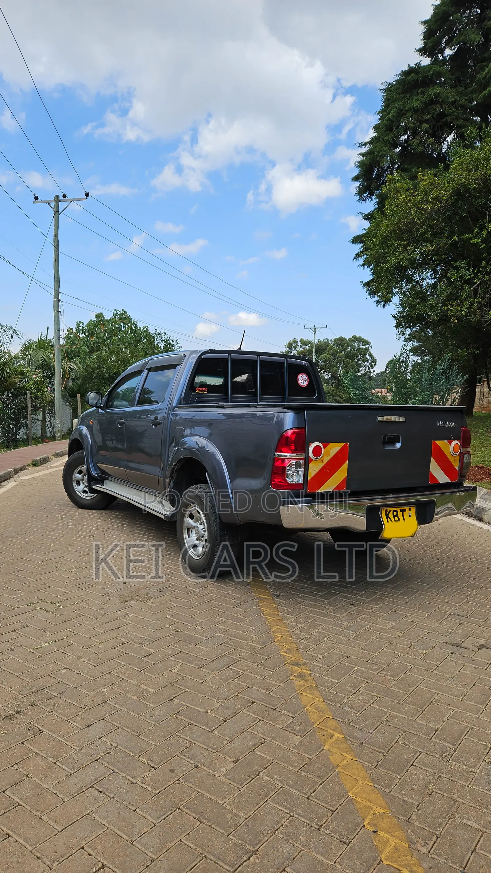Toyota Hilux 2012 Gray