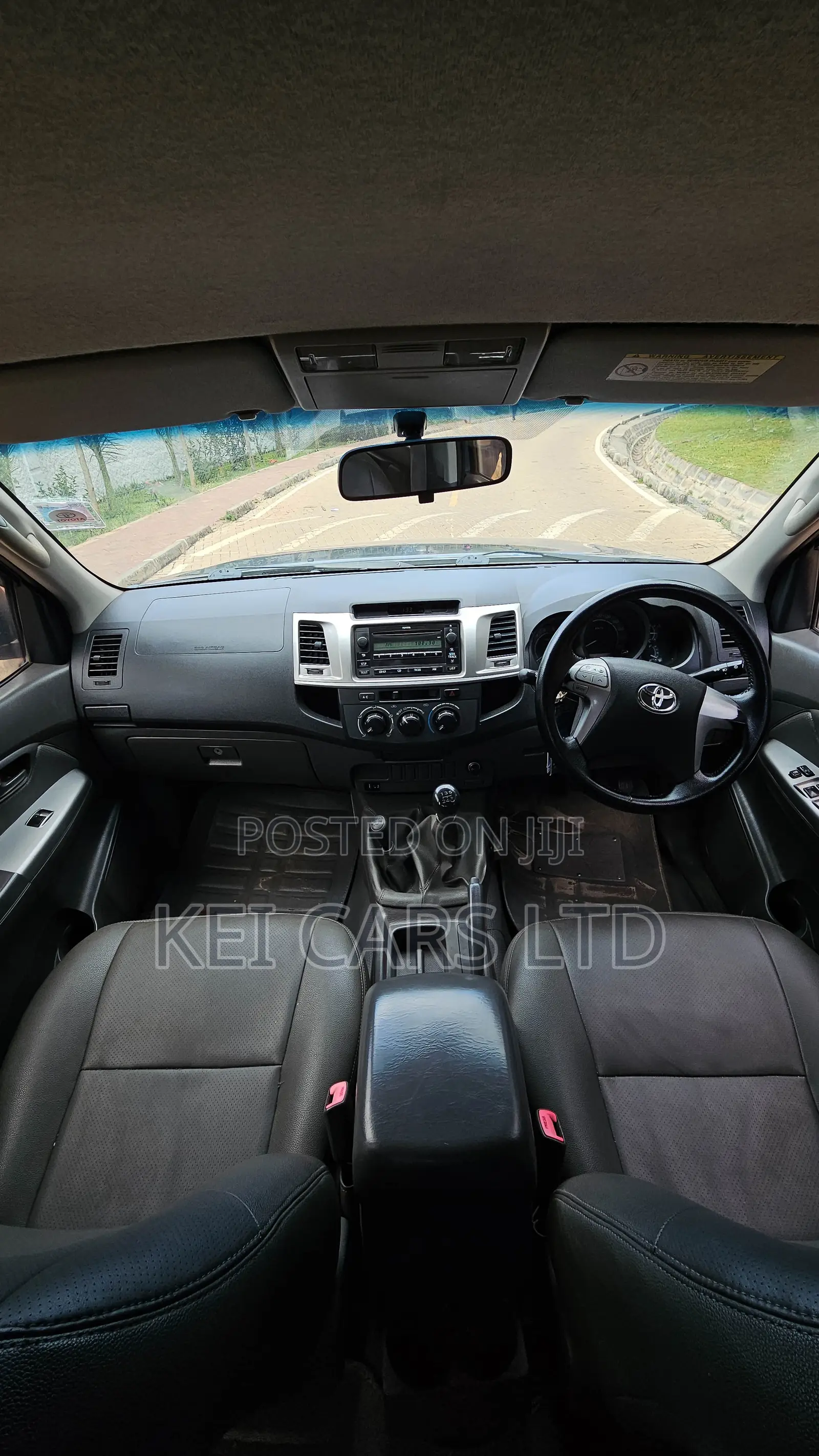 Toyota Hilux 2012 Gray