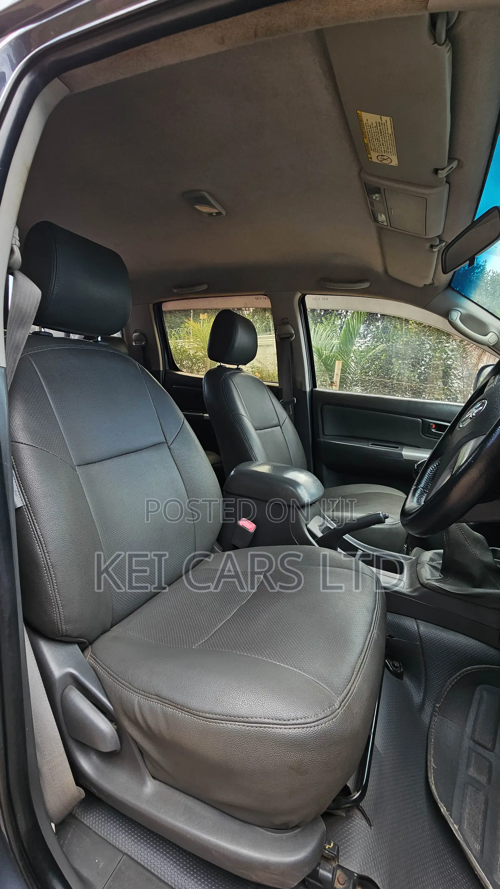 Toyota Hilux 2012 Gray