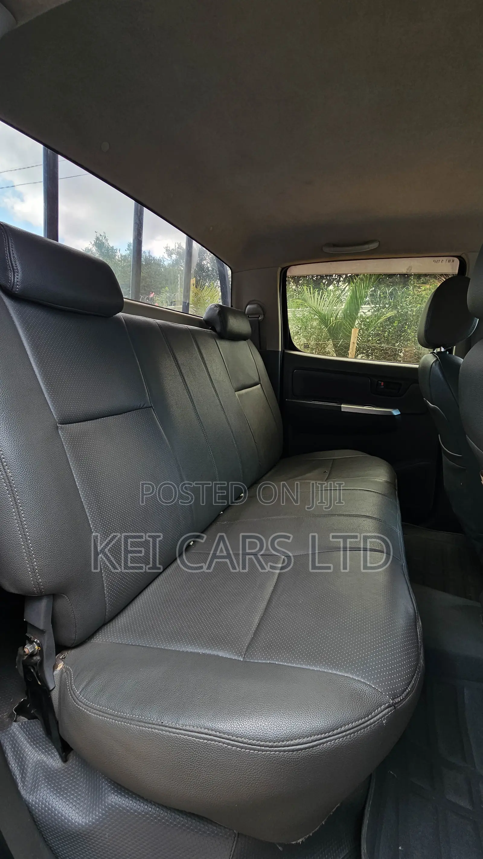 Toyota Hilux 2012 Gray