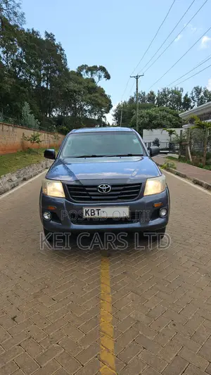 Toyota Hilux 2012 Gray