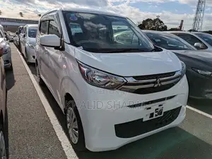 Mitsubishi EK Wagon 660 FWD 2019 White
