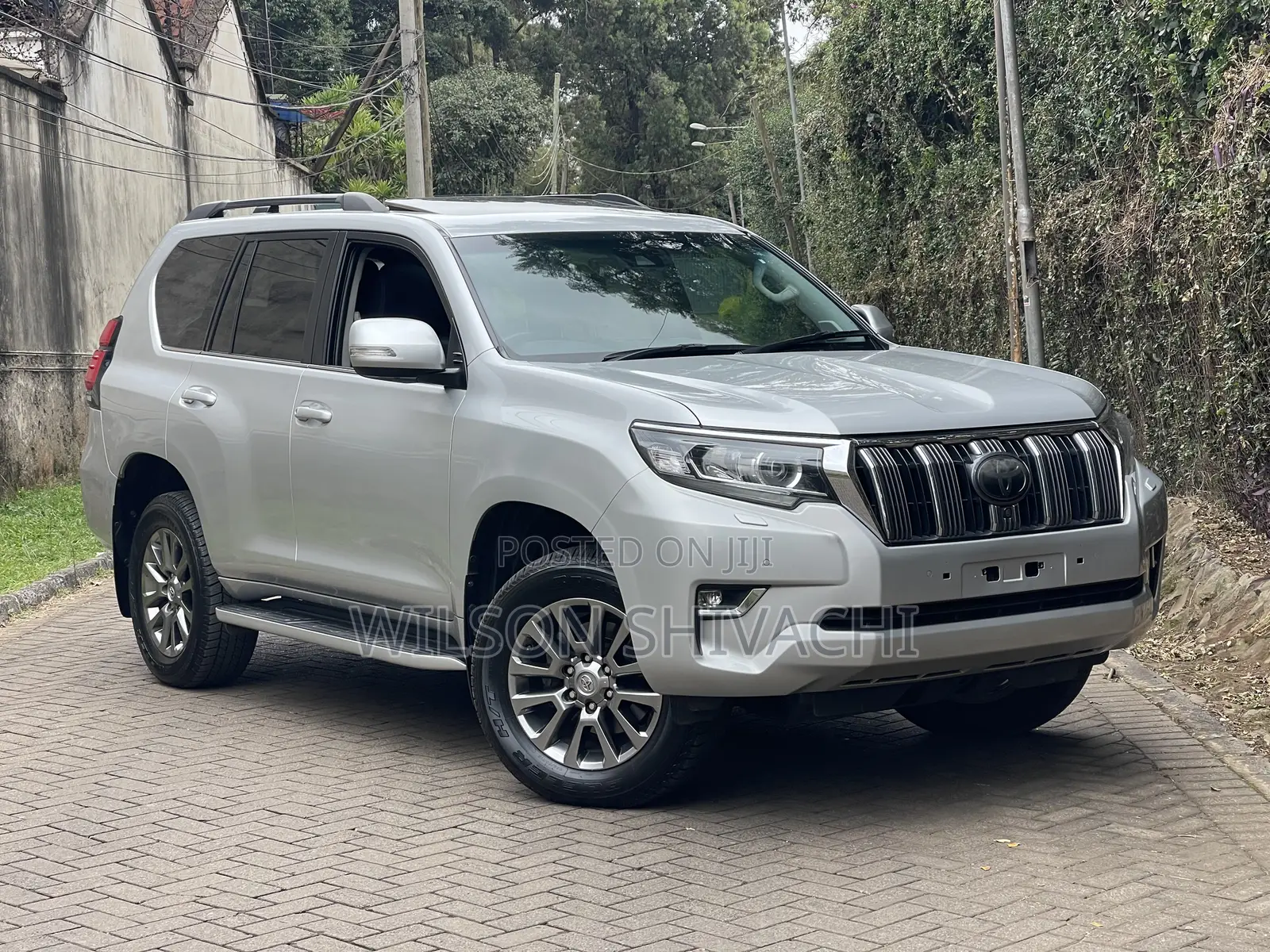 Toyota Land Cruiser Prado 2018 Silver