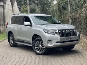 Toyota Land Cruiser Prado 2018 Silver