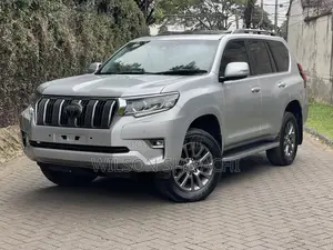 Toyota Land Cruiser Prado 2018 Silver