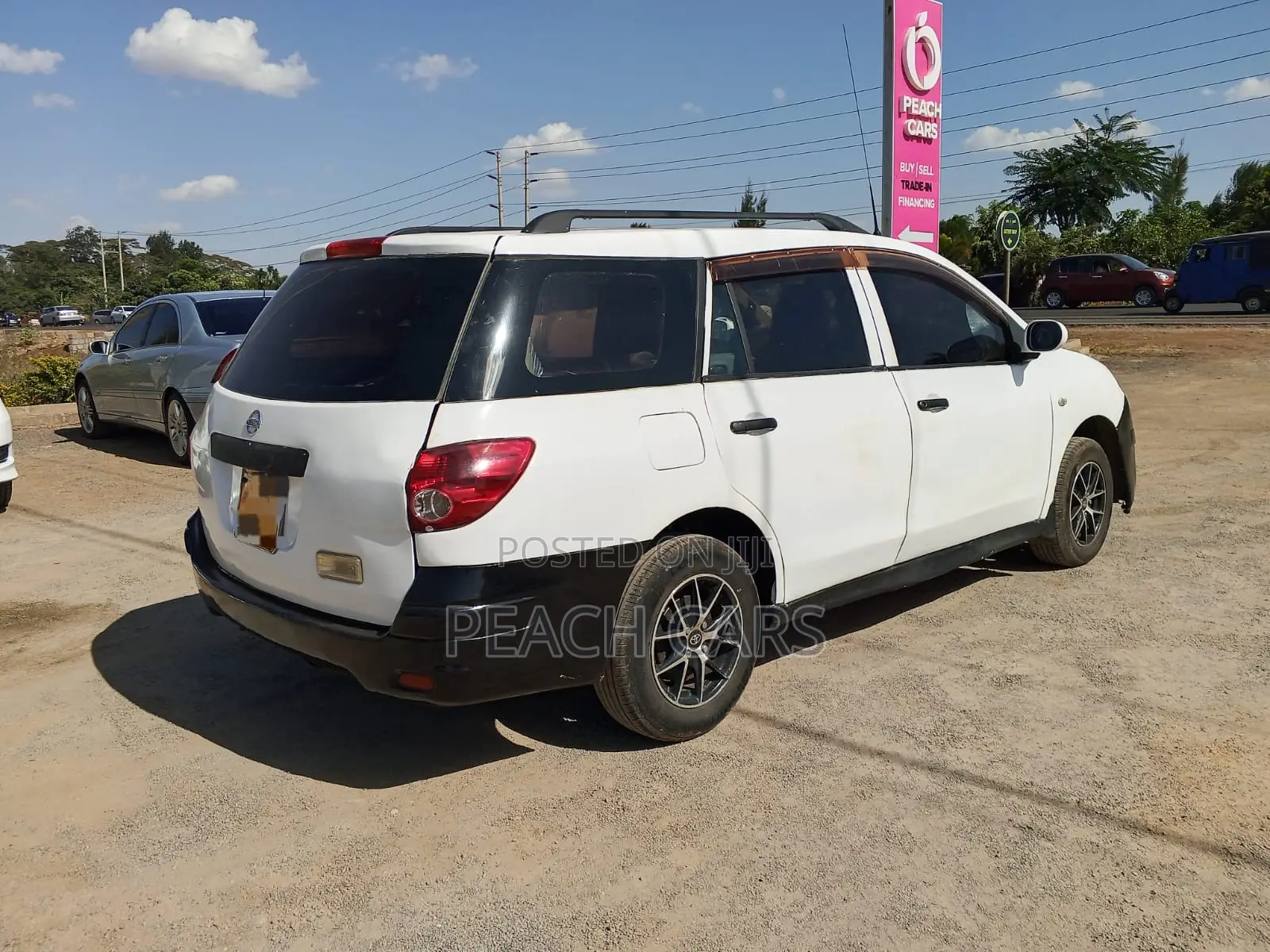 Nissan Advan 2013 White