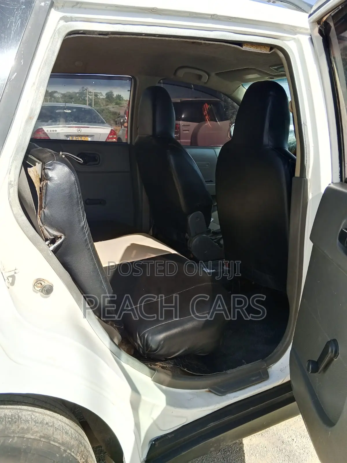 Nissan Advan 2013 White