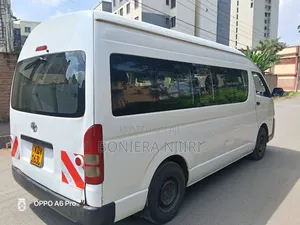 Toyota HiAce 2015 White