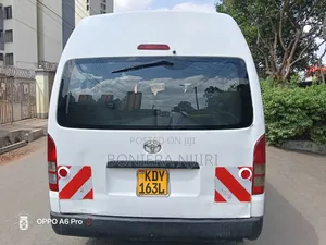 Toyota HiAce 2015 White
