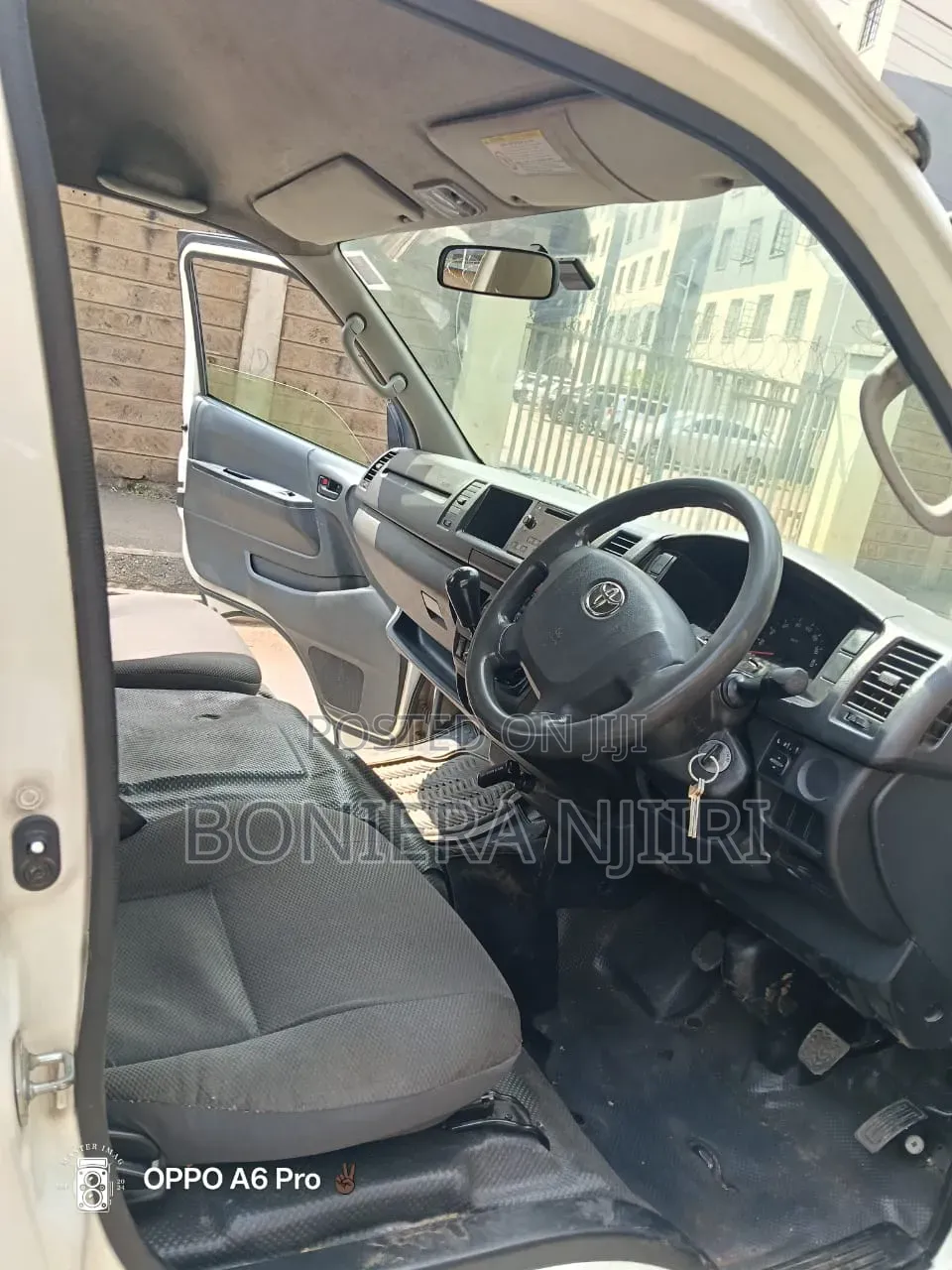 Toyota HiAce 2015 White