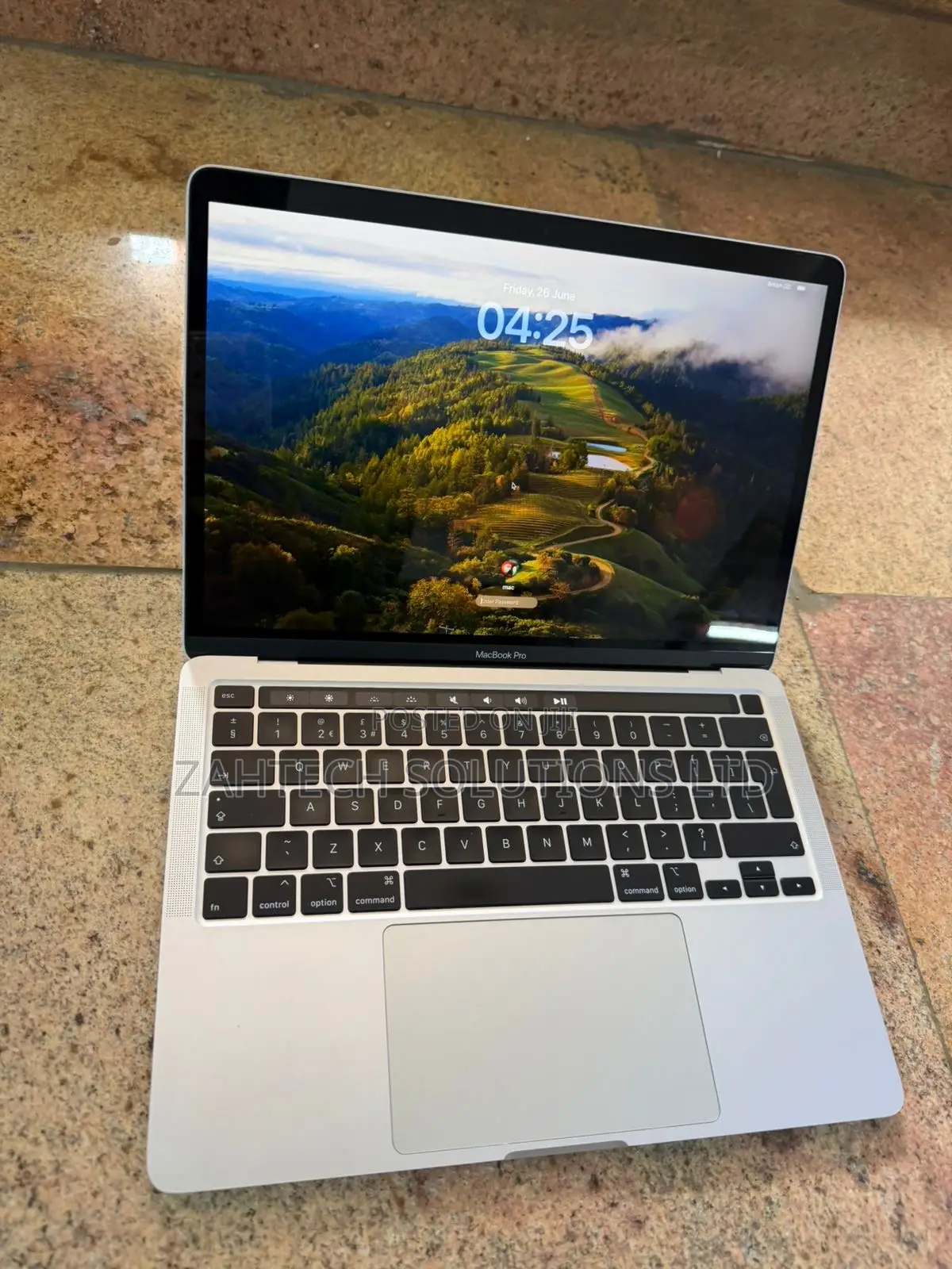 Laptop Apple MacBook Pro 32GB Intel Core i7 SSD 512GB