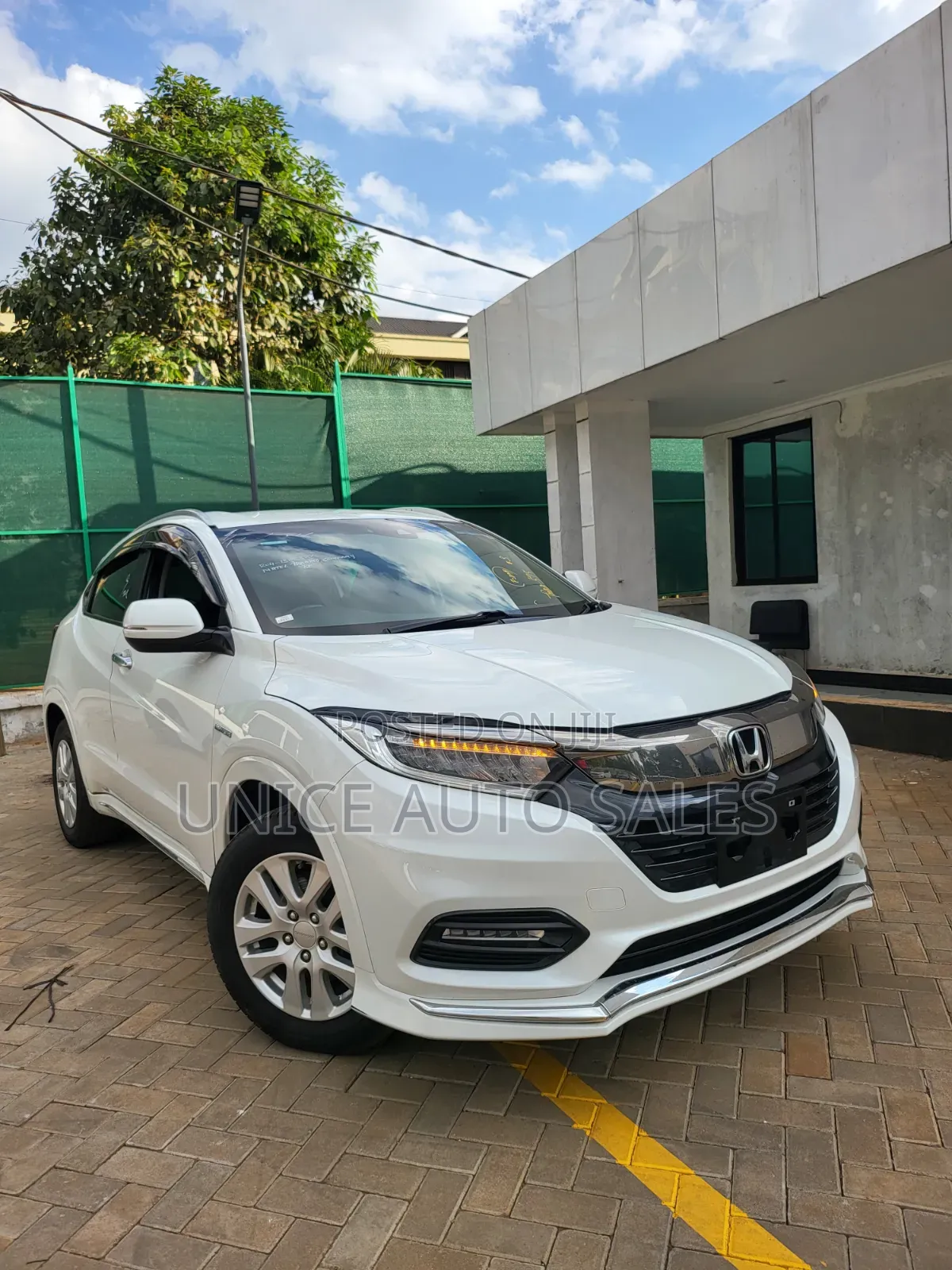 Honda Vezel 2019 White